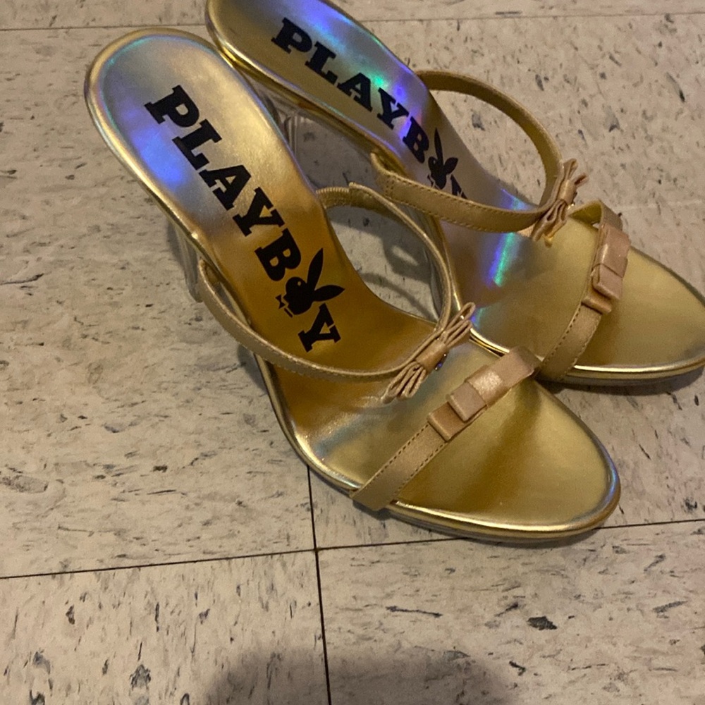 Sexy Playboy heels 
Ribbon 🎀  
True 7 & 1/2